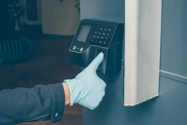 Electroimanes industriales para automatización, bloqueo y sujeción segura